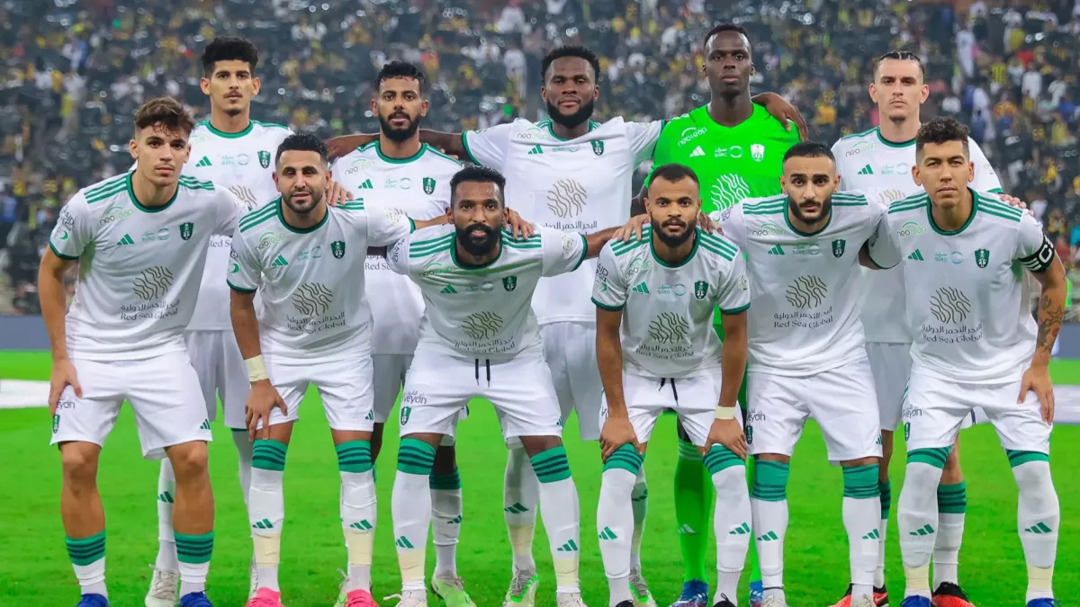 الأهلي يودع لاعبه الأجنبي المنبوذ في صيف 2025 مقابل 13 مليون يورو