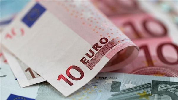 انخفاض محدود في قيمة اليورو مقابل الجنيه المصري خلال تداولات الأربعاء 2025