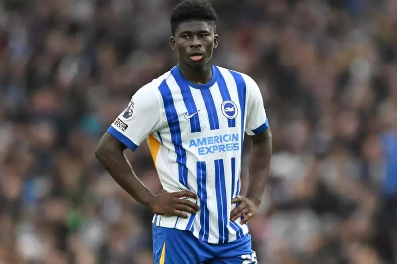 مساعي مانشستر يونايتد تتجدد لاستقطاب باليبا في 2025