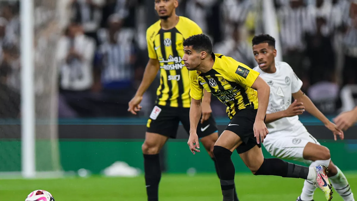 قرار مدرب برشلونة حول عرض الاتحاد.. رسالة من إنجلترا تحدد وجهته في 2025