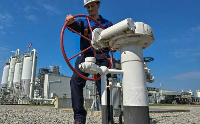 بدء تصدير الغاز الطبيعي الأذري إلى سوريا عبر الأراضي التركية في 2025