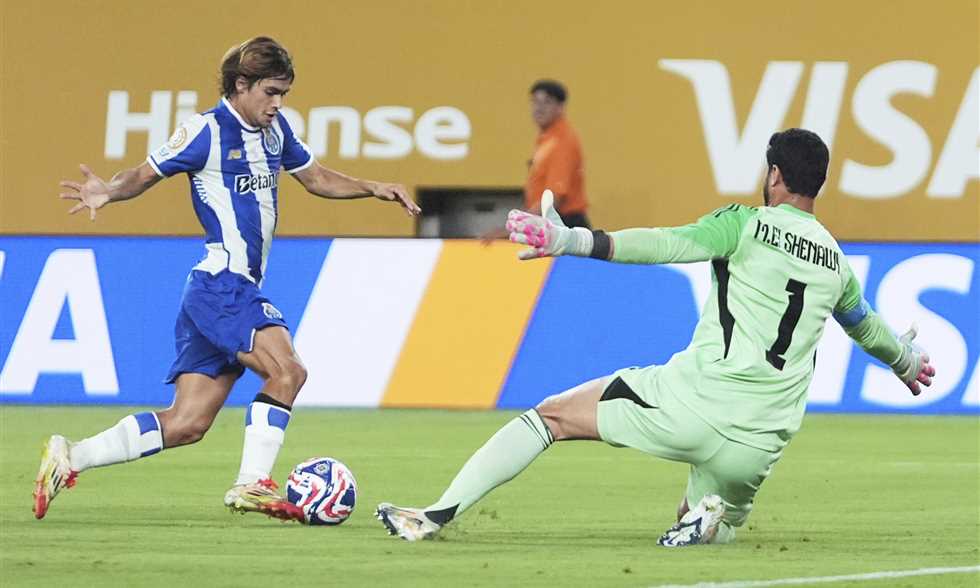 بورتو يحدد 70 مليون يورو ثمناً لرحيل مورا إلى الدوري السعودي في 2025