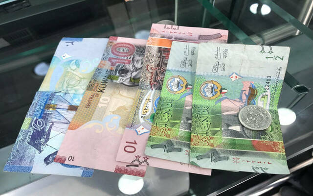 تحسن ملحوظ في قيمة الدينار الكويتي مقابل ثلاث عملات أوروبية في 2025
