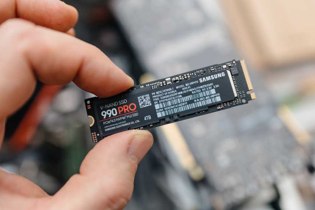 تخفيض 30 ٪ على Samsung SSD 990 Pro الداخلي لعام 2025.. اغتنم الفرصة الآن
