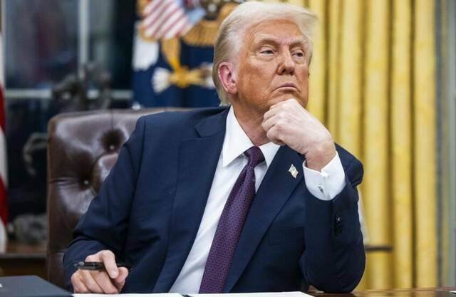 ترامب يلوح بإمكانية مقاضاة رئيس الاحتياطي الفيدرالي في 2025