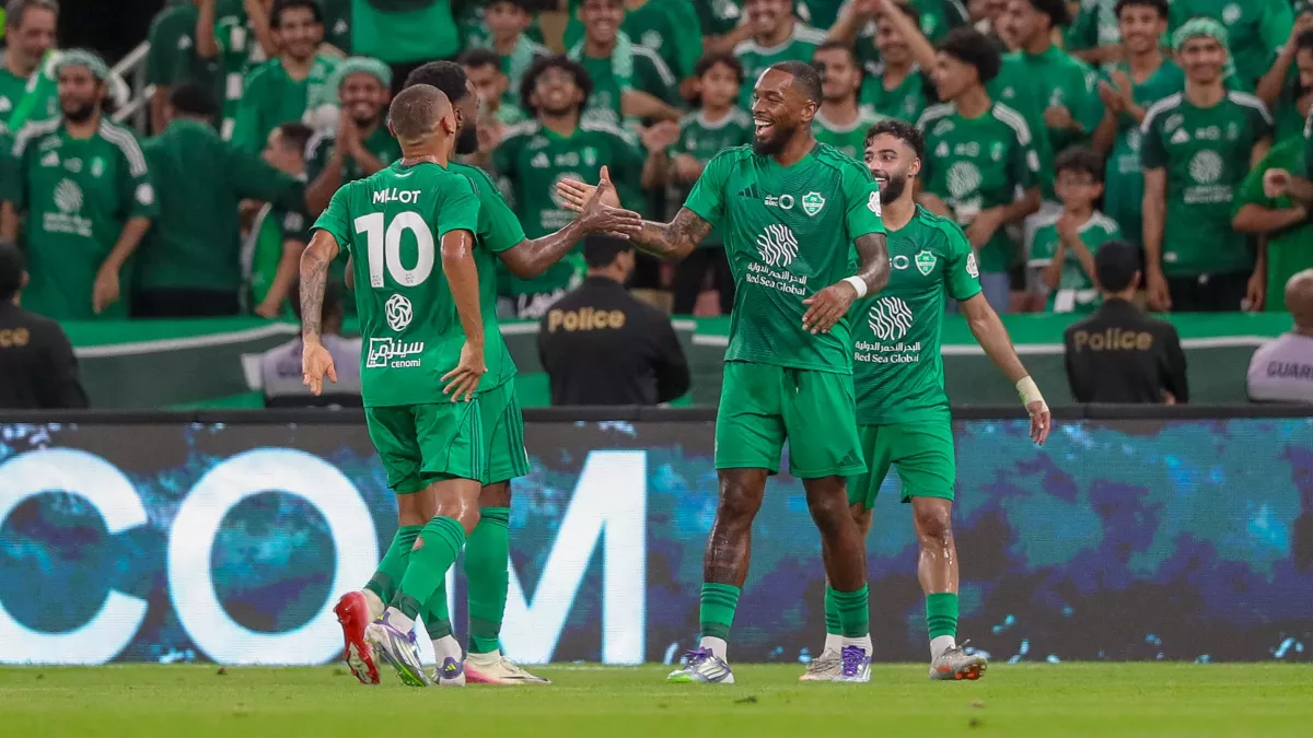 مستجدات هامة حول مستقبل نجم الأهلي.. الراقي يفاجئ الجميع في 2025