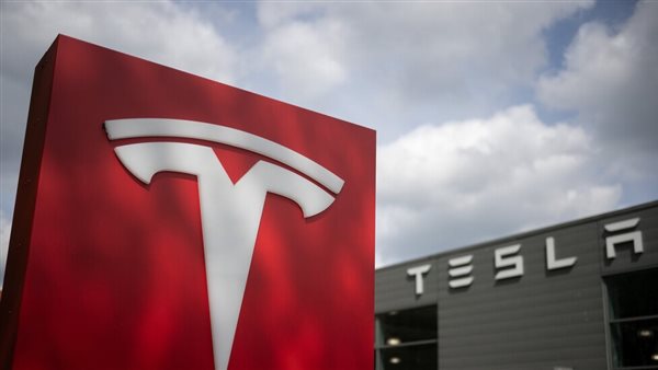 شركة "تسلا" تواجه غرامة مالية بقيمة 243 مليون دولار نتيجة حادث سير مرتبط بتقنية القيادة الذاتية في 2025