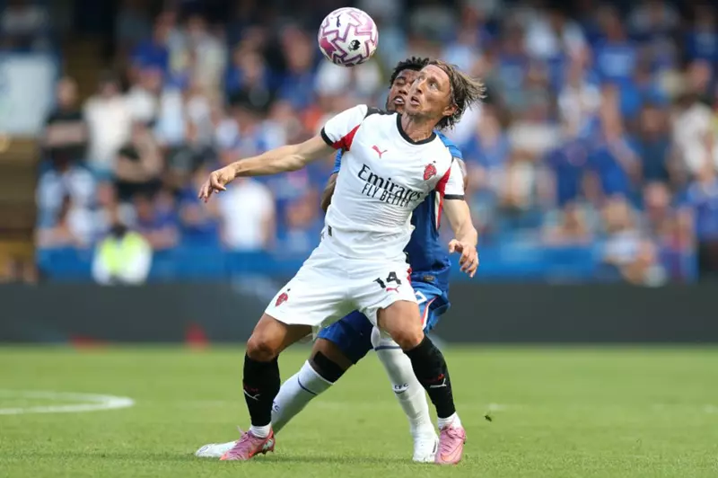 تشيلسي يُمطر شباك ميلان وديًا بمساهمة مودريتش في صيف 2025