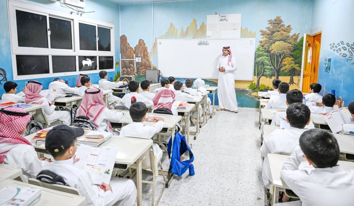 تعرف على تحديد مهمات المعلمين بـ35 ساعة أسبوعياً والمناوبة تبدأ قبل الدوام بربع ساعة في 2025