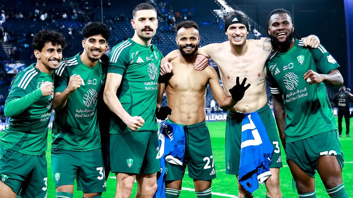 تعرّف على توقيت مواجهة الأهلي والعين الإماراتي والقنوات التي ستنقلها في 2025