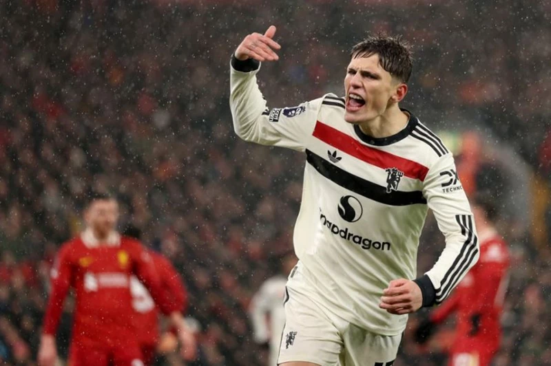 تفاصيل جديدة تكشف رغبة جارناتشو بالانتقال إلى تشيلسي فقط في 2025.. واستعداده لقبول الجلوس احتياطياً في مانشستر يونايتد