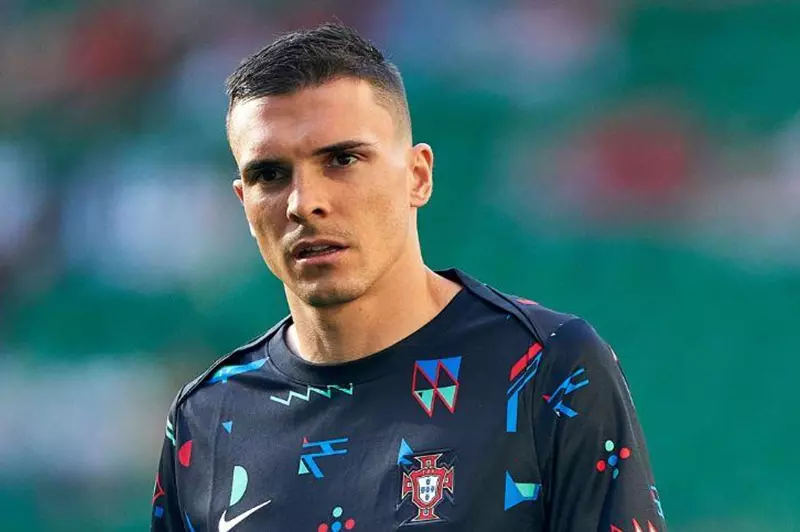 توتنهام هوتسبير يعلن رسمياً ضم بالينيا إلى صفوفه في 2025