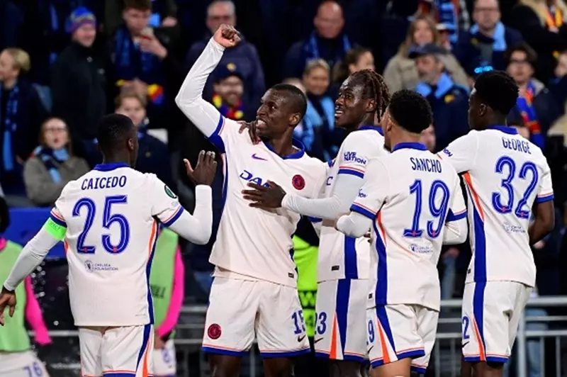 توقعات رحيل أربعة لاعبين عن تشيلسي في 2025