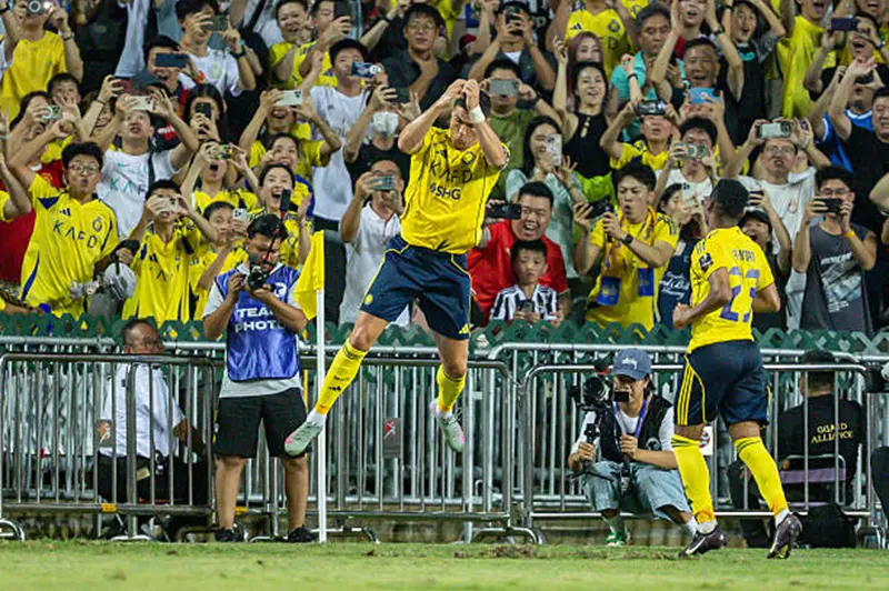رونالدو يصل إلى هدفه المائة بقميص النصر في 2025