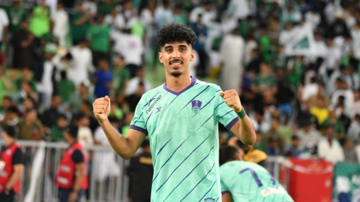 صراع ثلاثي من عمالقة روشن على ضم الجهني يشعل الأجواء في الأهلي لعام 2025