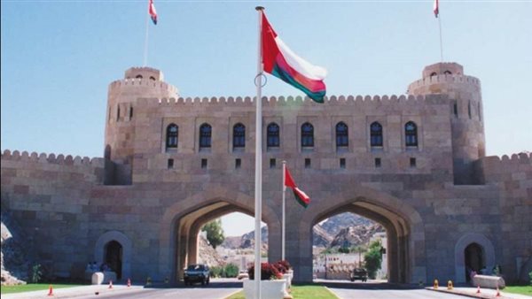 عمان تحقق تقدماً ملموساً في تقليص ديونها العامة لتصل إلى حوالي 36 مليار دولار في 2025