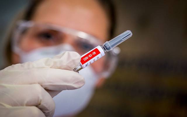 قرارات جديدة من هيئة الدواء الأمريكية بشأن لقاحات كورونا.. تقييد الاستخدام وإلغاء التفويض الطارئ في 2025