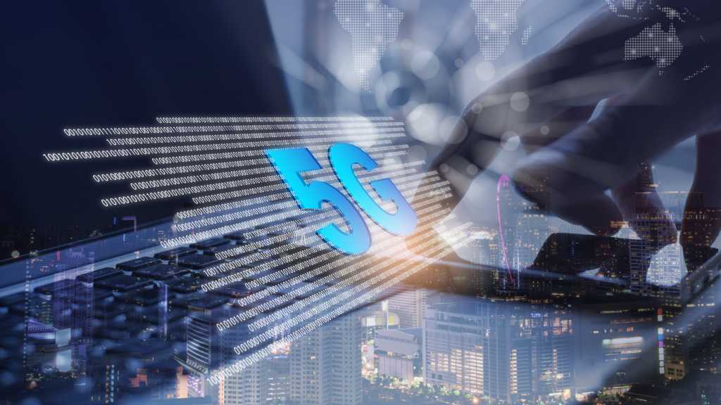 كل ما يجب أن تعرفه عن أجهزة الكمبيوتر المحمولة 5G.. 7 حقائق أساسية في 2025