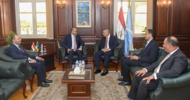 لقاء بين محافظ الإسكندرية ووزير العمل لمناقشة أبرز القضايا المشتركة في 2025