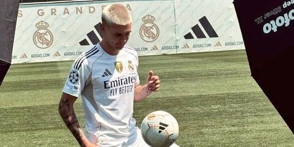 لقطات حصرية.. ماستانتونو ينضم لتدريبات ريال مدريد لأول مرة في 2025