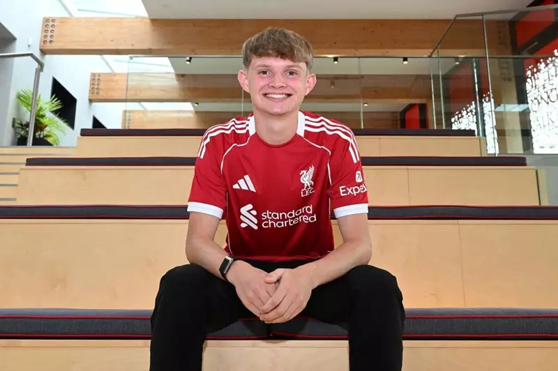 ليفربول يتعاقد رسمياً مع ويل رايت قادماً من سالفورد سيتي في 2025