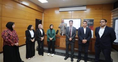 محاضرات تدريبية حول فن الإتيكيت والتواصل مع الركاب بمطار القاهرة 2025