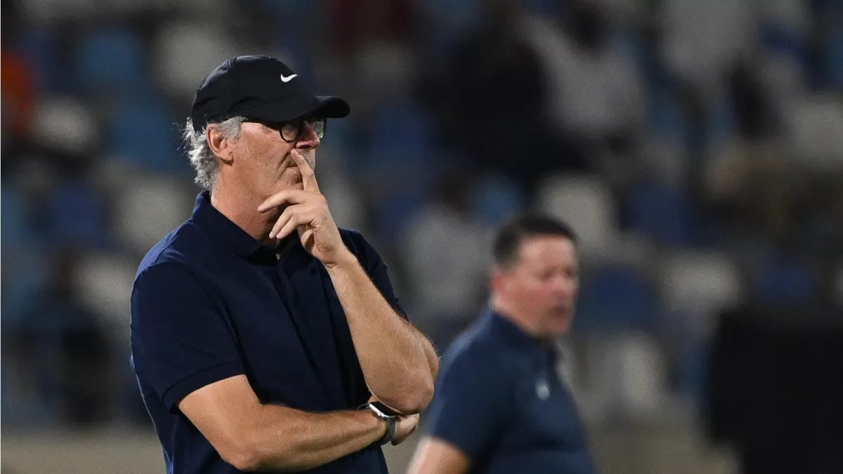 تفاصيل غير متوقعة بشأن الشرط الجزائي في عقد لوران بلان بعد رحيله عن الاتحاد 2025