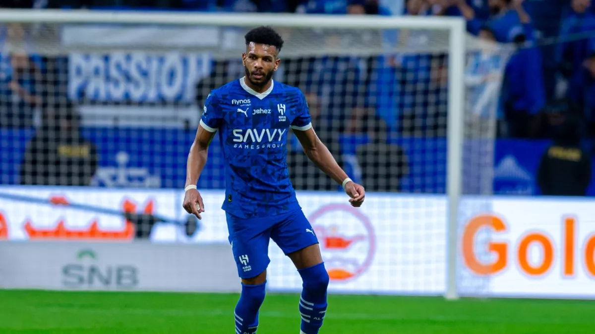 علي البليهي يحدد وجهته النهائية بشأن عرض الاتحاد وسط متابعة الأهلي في 2025