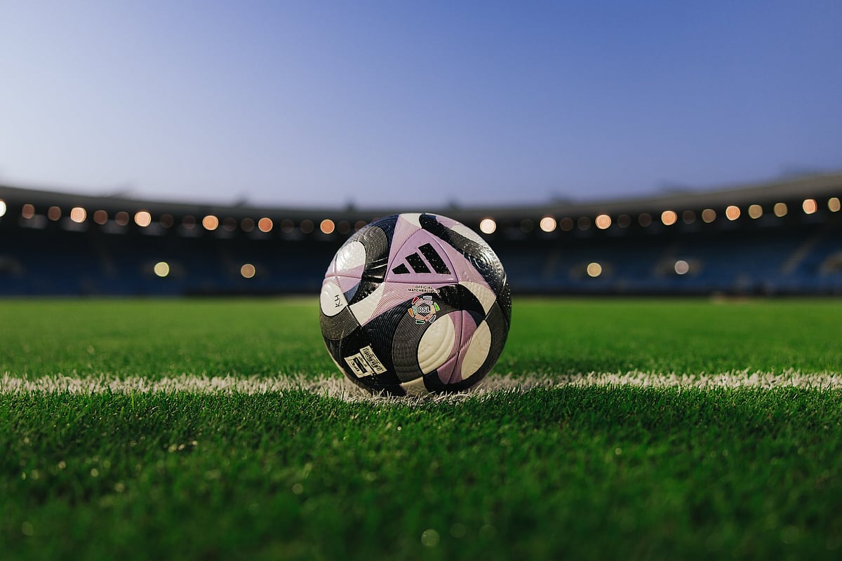 مواجهات مثيرة في دوري روشن للمحترفين 2025.. النصر يلاقي التعاون والهلال يواجه الرياض