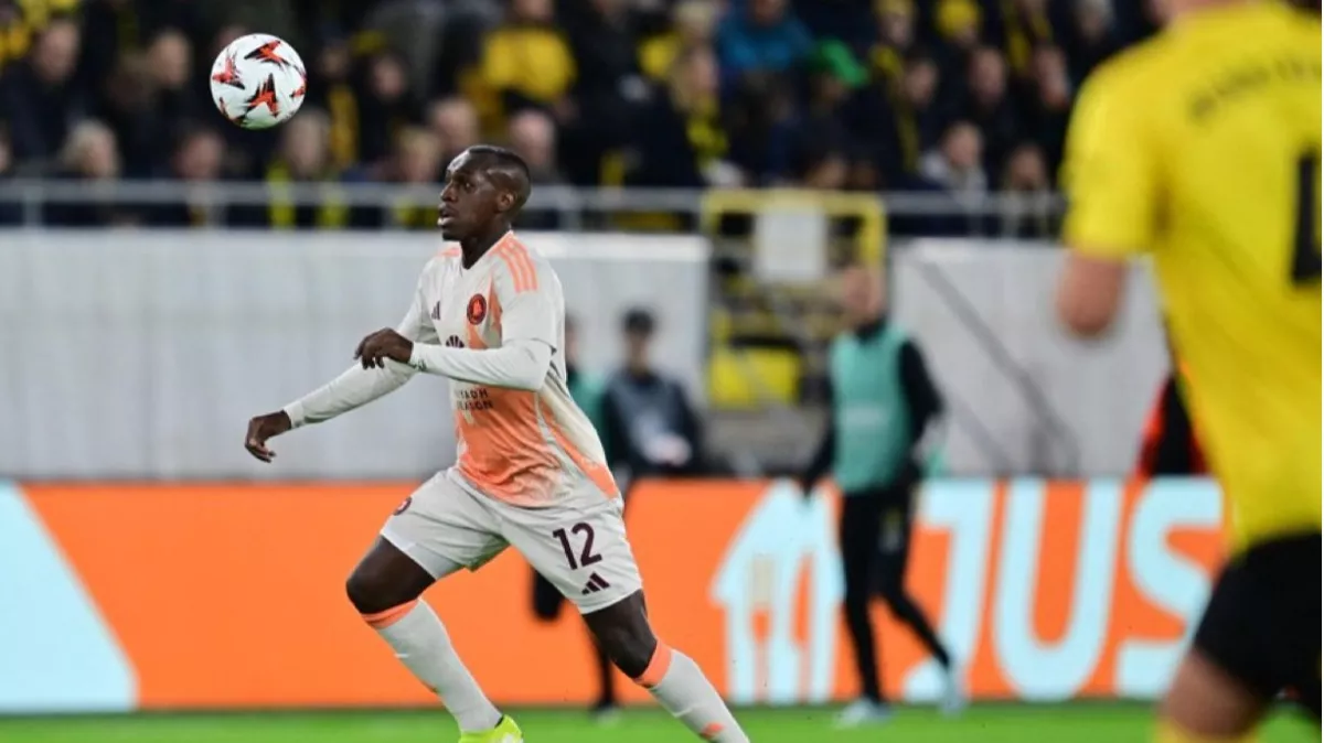 نادي لانس يضم سعود عبد الحميد إلى صفوفه قادماً من روما في 2025