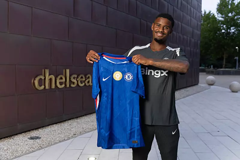 هاتو.. ارتبطت بأياكس بقوة ورحيلي كان تحدياً كبيراً وتشيلسي هو خياري المثالي