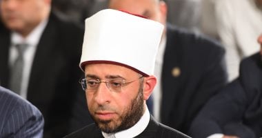 وزير الأوقاف يتابع حالة إمام مسجد بعد حادثة طعن في قنا عام 2025