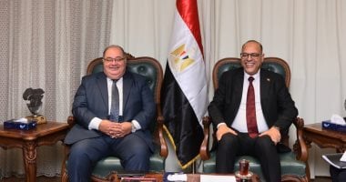 وزير العمل يلتقي القنصل المصري الجديد بالرياض قبيل مباشرة مهامه في مطلع الشهر المقبل 2025