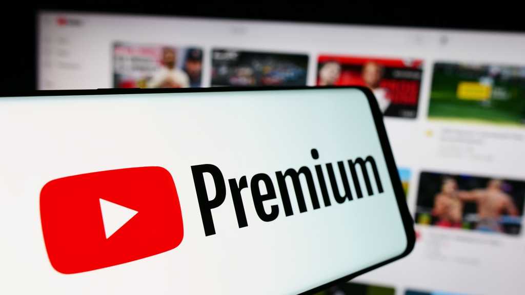 Microsoft تمنح مستخدمي Edge ميزة YouTube Premium مجانًا في 2025