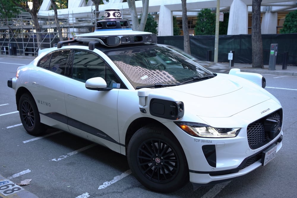 Waymo توضح.. لا يمكن استخدام لقطاتها بدون إذن