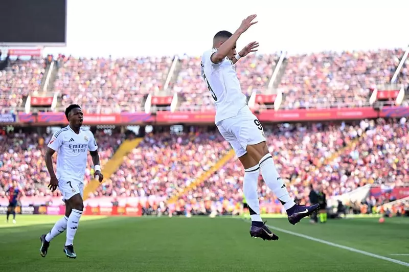 أحداث أوروبية صباحية.. بوتشيتينو يتلقى صدمة ومبابي يتفوق على فينيسيوس ونجم ليفربول يفجر مفاجأة في 2025