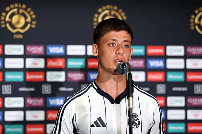 أرسنال يتحرك مجدداً لضم أردا جولر في صيف 2025