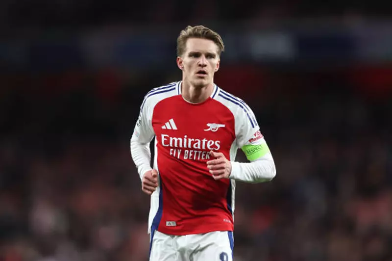 أوديجارد على أعتاب الظهور مع أرسنال في مواجهة مانشستر سيتي 2025