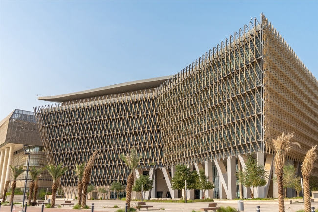 إجراءات استكمال طلبات الخريجين للفصل الدراسي الثاني 2025 في الجامعة اليوم