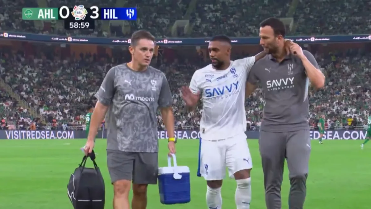 إصابة قوية تلاحق مالكوم في مواجهة الهلال والأهلي 2025