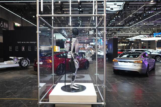 إيلون ماسك يكشف.. 80% من قيمة تسلا تعتمد على روبوت أوبتيموس في 2025