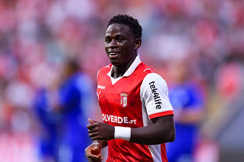 اتحاد جدة يبرم صفقة روجر فيرنانديز بشكل رسمي في 2025