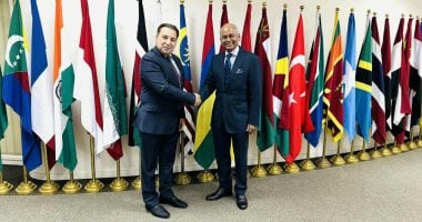 اجتماع السفير أشرف منير مع سكرتير عام رابطة الدول المطلة على المحيط الهندي 2025