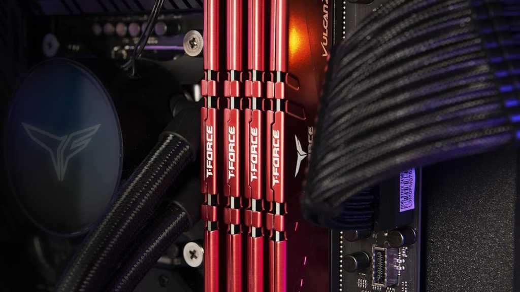 ارتفاع أسعار DDR4 RAM مقارنة بـ DDR5 مع تراجع توافره في 2025