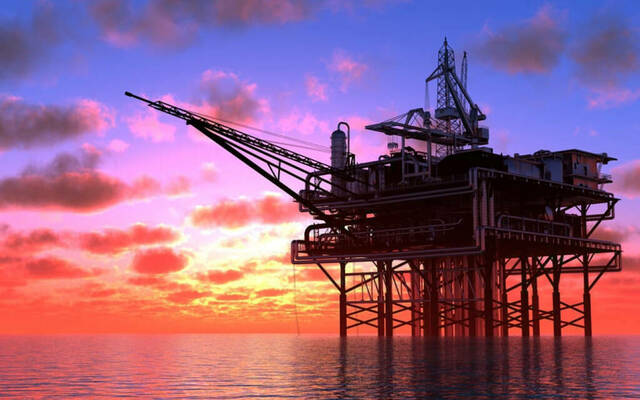 تراجع ملحوظ في أسعار النفط العالمية عام 2025