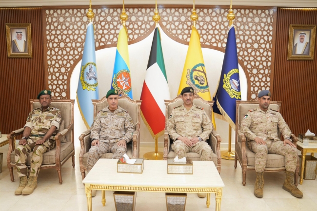 استقبال رئيس الأركان لقائد القيادة العسكرية الخليجية الموحدة.. لقاء يعزز التعاون الدفاعي في 2025