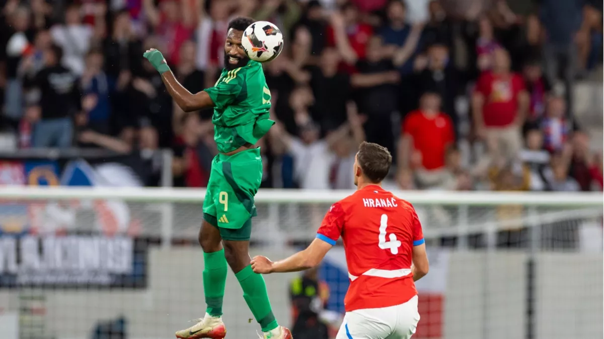 الحمدان ينقذ الأخضر بتعادل مثير أمام التشيك في المواجهة الودية لعام 2025