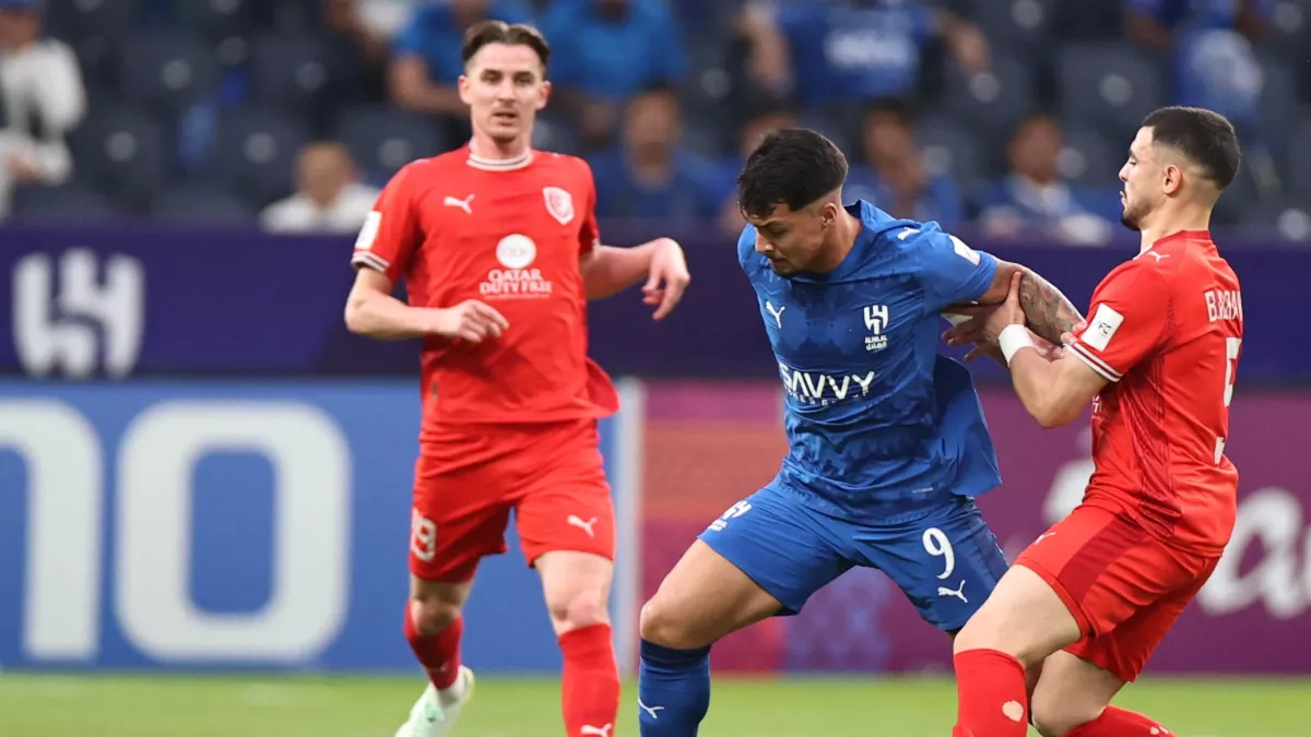 الدحيل يفاجئ الهلال بهدف مثير في افتتاحية النخبة الآسيوية 2025.. أجواء مشتعلة داخل المملكة أرينا