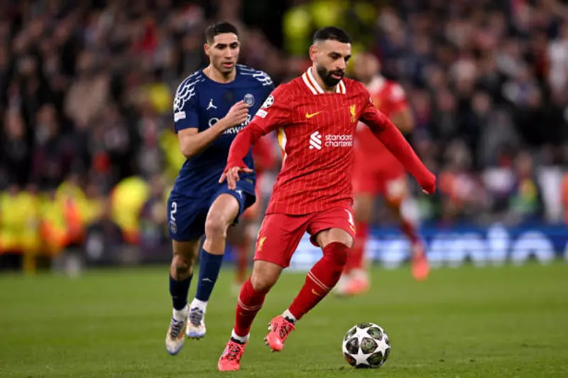 كاراجر يكشف.. مواجهة حاسمة حرمت محمد صلاح من الفوز بالكرة الذهبية في 2025