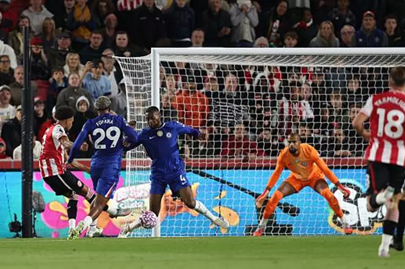 الصدارة مستمرة في لندن.. جدول الدوري الإنجليزي بعد تعادل تشيلسي مع برينتفورد 2025